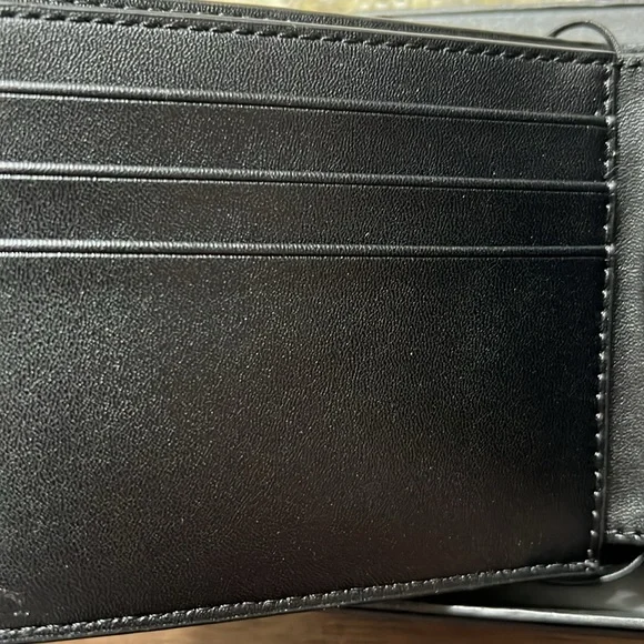 Michael Kors Men’s Slim Wallet - Picture 3 of 8